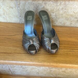 Vintage Sakes Fifth Avenue Pewter High Heels Shoes !